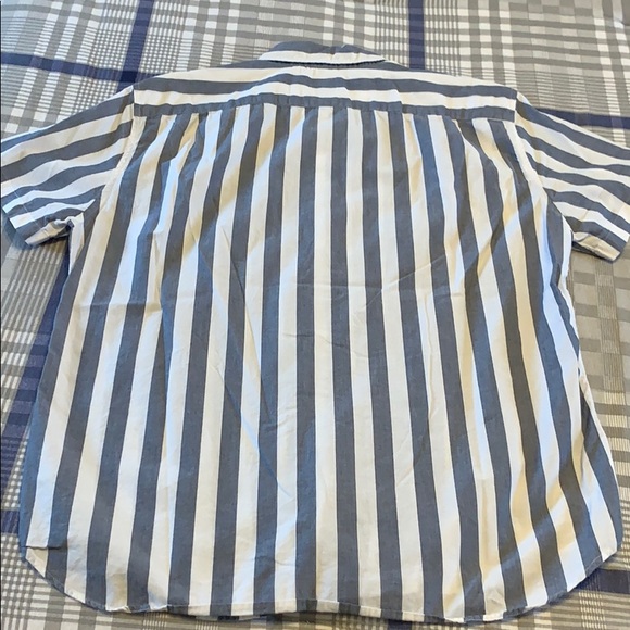 J. Crew Short Sleeve Button Up XL - Picture 2 of 2